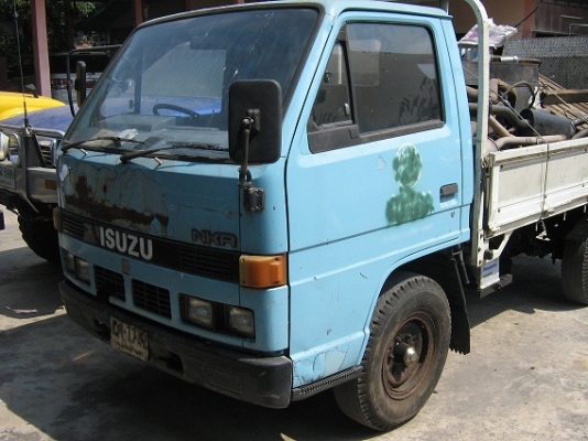 ขายด่วน ISUZU NKR 4ล้อ เครื่อง 4JB 2800CC พร้อมลิฟท้ายไฮดรอลิค