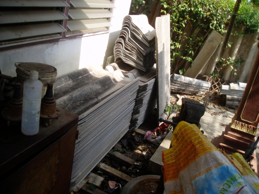 ขายด่วนๆครับไม่มีที่เก็บ ไม้เก่าปลูกบ้านขนาด6x6เมตร ได้1หลัง