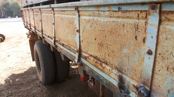 **250,000 บ.ต่อรอง**ขาย 6ล้อช่วงล่างใหญ่ ISUZU KS110 4BE1 เครื่องแน่นดี แห้งแรง ช่วงล่างFหน้า-หลัง คัสซีดีเดิมมีตำหนิตามรูป (ต้องเก็บ) กระบะคอกไม้4.30ม.สภาพดีพื้นดีข้างดี หัวเก๋งเดิมๆ พอใช้ ภายในโอเค ยาง8.25ดี4เส้นพอใช้2เส้น ทะเบียนขาด3ปี ขายตามสภาพเก็บนิ **250,000 บ.ต่อรอง**ขาย 6ล้อช่วงล่างใหญ่ ISUZU KS110 4BE1 เครื่องแน่นดี แห้งแรง ช่วงล่างFหน้า-หลัง คัสซีดีเดิมมีตำหนิตามรูป (ต้องเก็บ) กระบะคอกไม้4.30ม.สภาพดีพื้นดีข้างดี หัวเก๋งเดิมๆ พอใช้ ภายในโอเค ยาง8.25ดี4เส้นพอใช้2เส้น ทะเบียนขาด3ปี ขายตามสภาพเก็บนิ