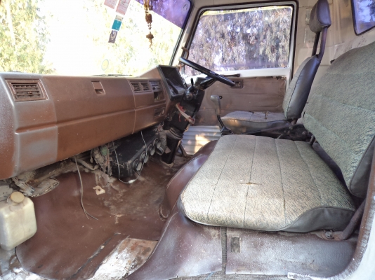 ขายถูกตามสภาพเลยคับ335000บาทรถ6ล้อฮีโน่FBเครื่อง117แรงช่วงล่างF สภาพดีพร้อมใช้