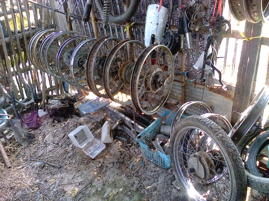 อะไหล่ YL2/YG5 แท้ เดิมติดรถมา มีทั้งคันเลย ครับ อะไหล่ YL2/YG5 แท้ เดิมติดรถมา มีทั้งคันเลย ครับ