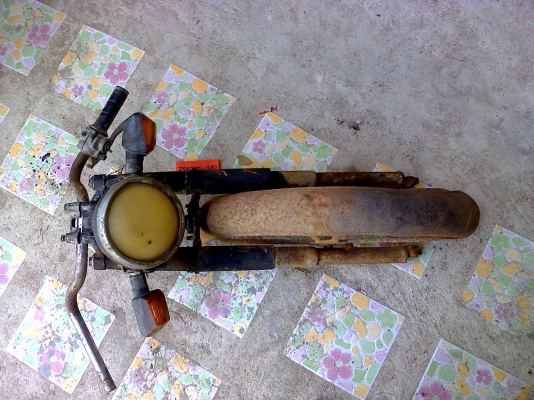 อะไหล่ YL2/YG5 แท้ เดิมติดรถมา มีทั้งคันเลย ครับ อะไหล่ YL2/YG5 แท้ เดิมติดรถมา มีทั้งคันเลย ครับ