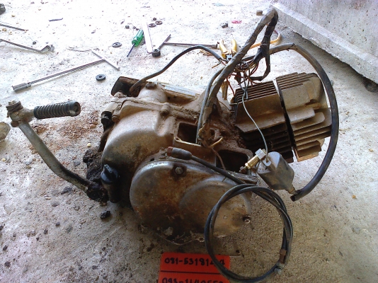 อะไหล่ YL2/YG5 แท้ เดิมติดรถมา มีทั้งคันเลย ครับ อะไหล่ YL2/YG5 แท้ เดิมติดรถมา มีทั้งคันเลย ครับ