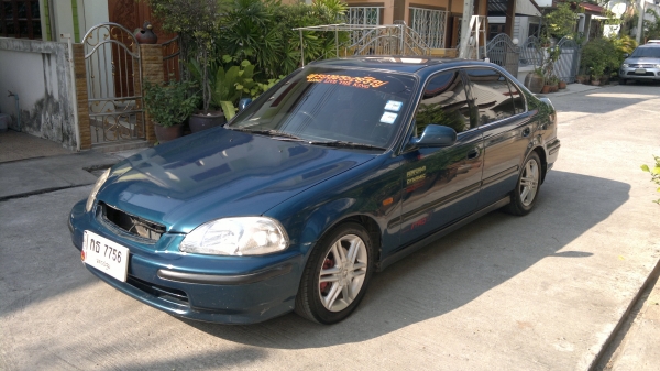 ขายถูกๆซีวิคตาโต เครื่องVTEC1.6 เกียร์ออโต้ ติดแก๊ส ดิสเบรค4ล้อ