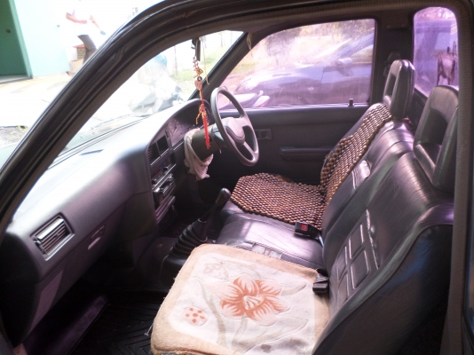 ขายกระบะไมตี้เอ็กหัวเดียวปี35/1992 รถข้าราชการครู ผอ.หนูอาง สมสมัย..........รถมือเดียวออกจากศูนย์รถเดิมมาก...สีเดิมไม่เคยทำไม่เคยชนครัชชีไม่ผุ......... รถใช้งานน้อยมากครับไม่เคยบรรทุกหนัก เครื่องเดิมไม่เคยทำเครื่องเงียบมากเหมือนใหม่เลยครับสภาพพร้อมใช้งานซ