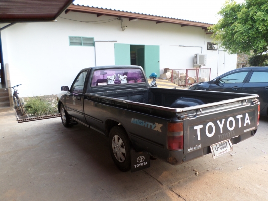 ขายกระบะไมตี้เอ็กหัวเดียวปี35/1992 รถข้าราชการครู ผอ.หนูอาง สมสมัย..........รถมือเดียวออกจากศูนย์รถเดิมมาก...สีเดิมไม่เคยทำไม่เคยชนครัชชีไม่ผุ......... รถใช้งานน้อยมากครับไม่เคยบรรทุกหนัก เครื่องเดิมไม่เคยทำเครื่องเงียบมากเหมือนใหม่เลยครับสภาพพร้อมใช้งานซ