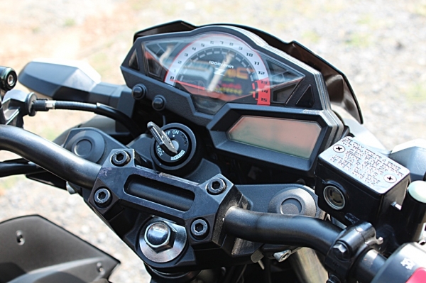 แม็กสิงห์บุรี//KAWASAKI Z250 ปี2013 สภาพสวยสุดๆ หล่อๆ วิ่งน้อยทะเบียนพร้อม 125000 ด่วน แม็กสิงห์บุรี//KAWASAKI Z250 ปี2013 สภาพสวยสุดๆ หล่อๆ วิ่งน้อยทะเบียนพร้อม 125000 ด่วน