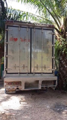 รถอีซูซุ 10 ล้อ ตู้เย็น  230 แรงม้า. ปี 50  สนใจติดต่อ 081 - 6079515