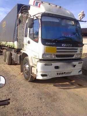 รถอีซูซุ 10 ล้อดั้ม 270 แรงม้า. ปี 50  สนใจติดต่อ 081 - 6079515