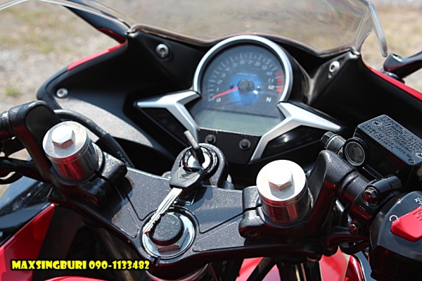 แม็กสิงห์บุรี//HONDA CBR205R ปี2011 สภาพสวยใสพร้อมท่อแต่ง ทะเบียนพร้อมโอน 77000 ด่วน