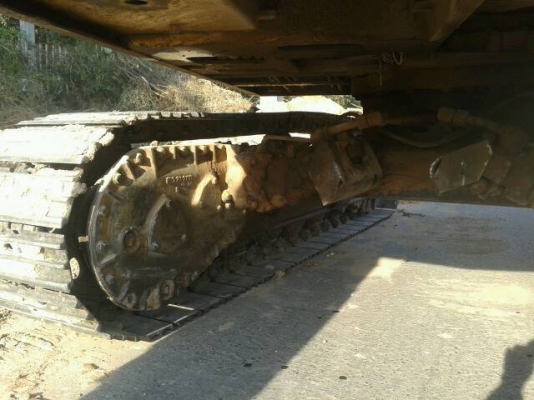 ขาย  เครื่องเดิม ปั้มใหม่ เอวแน่ ช่างล่างเต็ม ตัวเดินดี บูมมีป่ะนิดหน่อย ทำงานคล่องดี ครับ