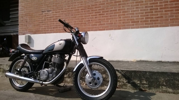 ขายด่วน Yamaha sr 400 year 1995 อินวอย สพม.