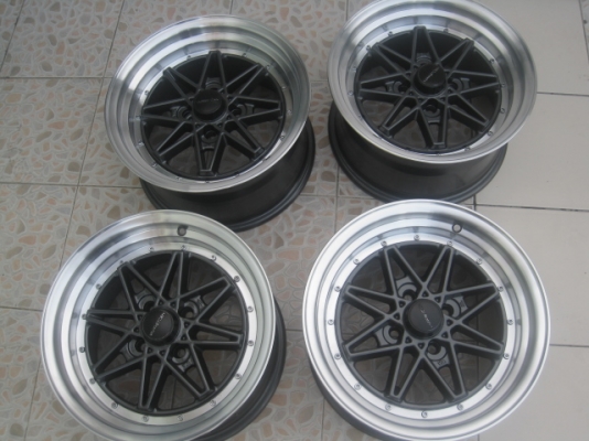 ขายล้อแม็กมือสอง ลาย equip 03 15"x8" et25 4 รู 100 ทำสีใหม่ สีเทากัน ขอบเงา ไม่มีซ่อม สนใจติดต่อเล็กคลองสามครับ (081-3747940)