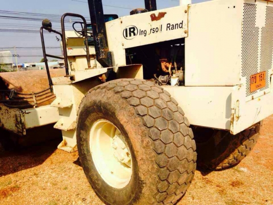 ขายรถบด  INGERSOLLRAND สวยสภาพพร้อมใข้ เอกสารเล่มทะเบียน