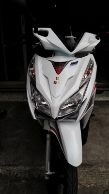 ขายคลิกตัวท็อปขาวเทาสภาพใหม่ ราคาถูก