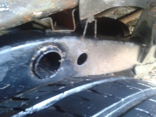 59000ขายL200มิตซูไซโคนปี95หัวเดียว รถเครื่องเกียร์ดีขี่ดีแอร์เย็น สีพอได้ ภายในสอาดพอได้ ช่วงล่างมีดังบ้าง จัดไฟแนนซ์ได้  แต่ได้ไม่มาก