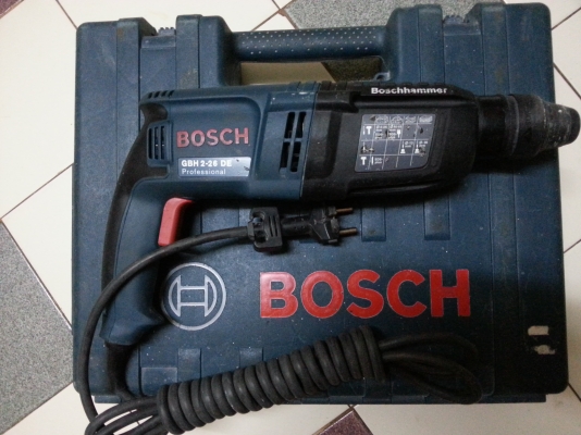 ขายสว่านโรตารี่ BOSCH 3ระบบของแท้รุ่นGBH2-26DEสภาพตัวนี้ดีมากเกิน90\%ครับ