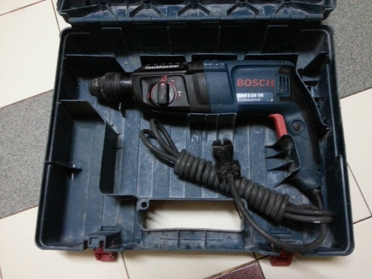 ขายสว่านโรตารี่ BOSCH 3ระบบของแท้รุ่นGBH2-26DEสภาพตัวนี้ดีมากเกิน90\%ครับ