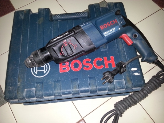 ขายสว่านโรตารี่ BOSCH 3ระบบของแท้รุ่นGBH2-26DEสภาพตัวนี้ดีมากเกิน90\%ครับ