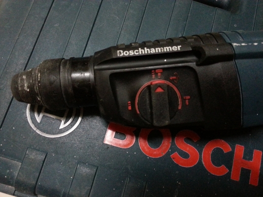 ขายสว่านโรตารี่ BOSCH 3ระบบของแท้รุ่นGBH2-26DEสภาพตัวนี้ดีมากเกิน90\%ครับ