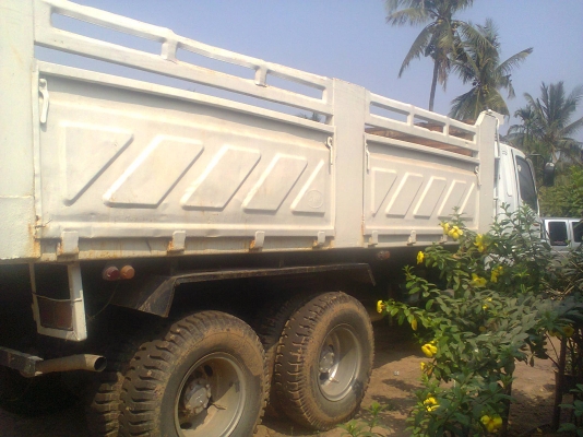 ขาย มิตซู ฟูโซ่ ปี47 เทอโบ เครื่อง 6 D 16 ลงเครื่องใหม่ เปลี่ยนห้วใหม่ ลงเล่มเรียบร้อย ยางใหม่ 10 เส้น ขอโทษครับที่ถ่ายภาพเดียว แบตโทรศัพหมด มาก่อนได้ก่อนครับ