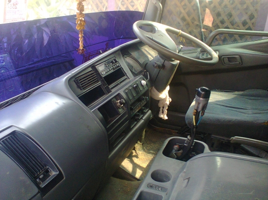 ขาย มิตซู ฟูโซ่ ปี47 เทอโบ เครื่อง 6 D 16 ลงเครื่องใหม่ เปลี่ยนห้วใหม่ ลงเล่มเรียบร้อย ยางใหม่ 10 เส้น ขอโทษครับที่ถ่ายภาพเดียว แบตโทรศัพหมด มาก่อนได้ก่อนครับ