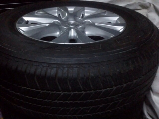 ขายล้อแม็ก 17 มาสด้า pro สภาพใหม่ พร้อมยางทั้งชุด