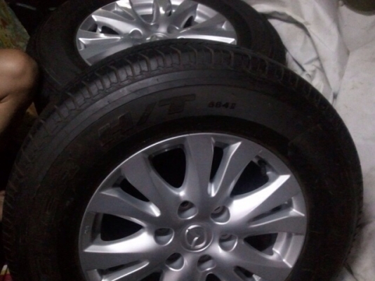 ขายล้อแม็ก 17 มาสด้า pro สภาพใหม่ พร้อมยางทั้งชุด