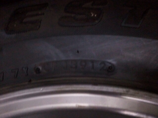 ขายล้อแม็ก 17 มาสด้า pro สภาพใหม่ พร้อมยางทั้งชุด