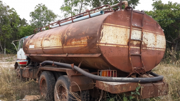 ขายด่วนรถน้ำสองเพลาKT725 เอกสารพร้อมทะเบียนแจ้งจอดรีบจองโทร0801515451