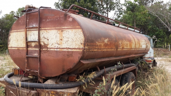 ขายด่วนรถน้ำสองเพลาKT725 เอกสารพร้อมทะเบียนแจ้งจอดรีบจองโทร0801515451