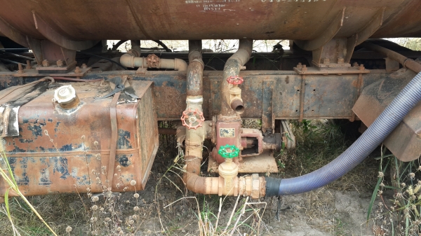 ขายด่วนรถน้ำสองเพลาKT725 เอกสารพร้อมทะเบียนแจ้งจอดรีบจองโทร0801515451