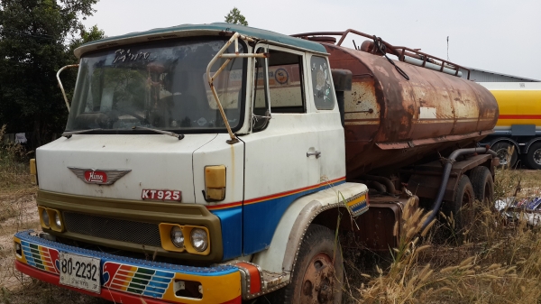 ขายด่วนรถน้ำสองเพลาKT725 เอกสารพร้อมทะเบียนแจ้งจอดรีบจองโทร0801515451