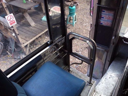 ขายตัวถังทรงนางพญาสีพึ่งทำมาใหม่ 70,000