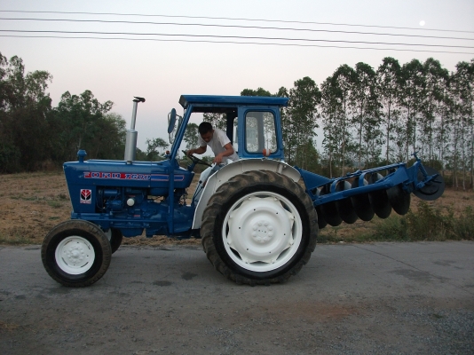 บัญชาแทรคเตอร์จัดรถดี สวย ถูก มาฝากครับ.FORD 3 สูบ 50 แรง