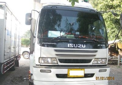 ขาย Deca Uro 2 ปี 48 หกล้อตู้สิบบานยาว 7.2 m สวยมาก โทร 088-4501277