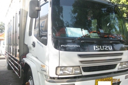 ขาย Deca Uro 2 ปี 48 หกล้อตู้สิบบานยาว 7.2 m สวยมาก โทร 088-4501277