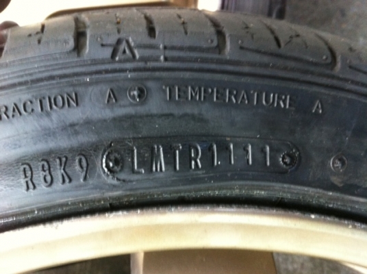 ขายแม๊กญี่ปุ่นแท้ ขอบ17 4รู114 พร้อมยางปี2011