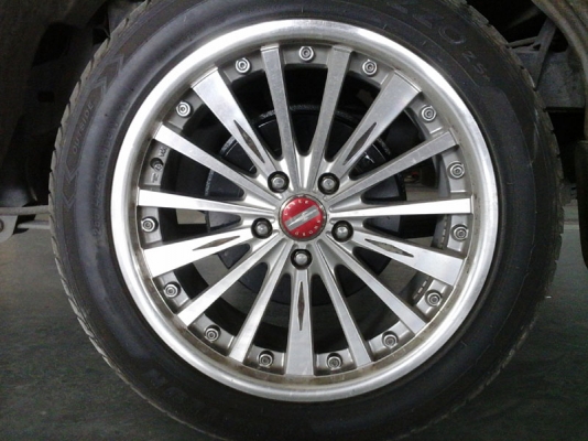 แม็ก ขอบ 18 ลายนี้มีเส้นเดียวขายครับ