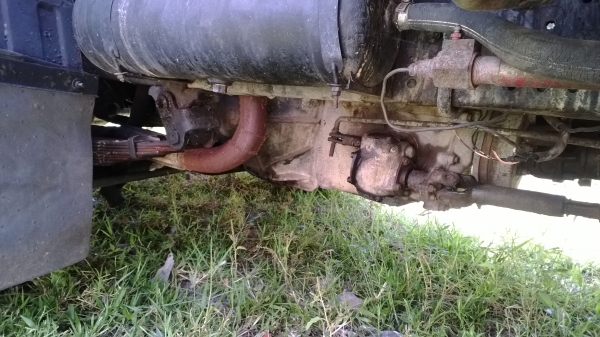 6ล้อน้ำมัน ISUZU KS 110แรง ถ้งจุประมาณ7พันลิตร มีมิเตอร์ครบ รถห้างแท้ พร้อมใช้.เล่มพร้อม..