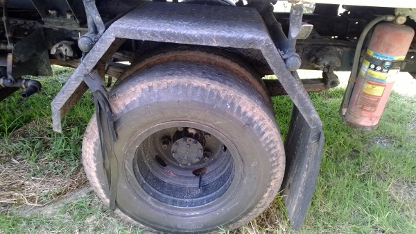 6ล้อน้ำมัน ISUZU KS 110แรง ถ้งจุประมาณ7พันลิตร มีมิเตอร์ครบ รถห้างแท้ พร้อมใช้.เล่มพร้อม..