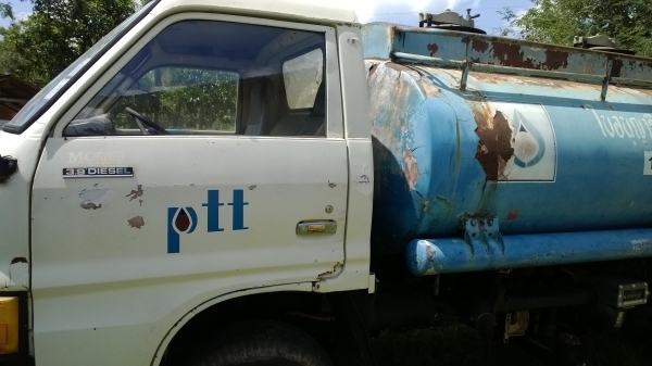 6ล้อน้ำมัน ISUZU KS 110แรง ถ้งจุประมาณ7พันลิตร มีมิเตอร์ครบ รถห้างแท้ พร้อมใช้.เล่มพร้อม..