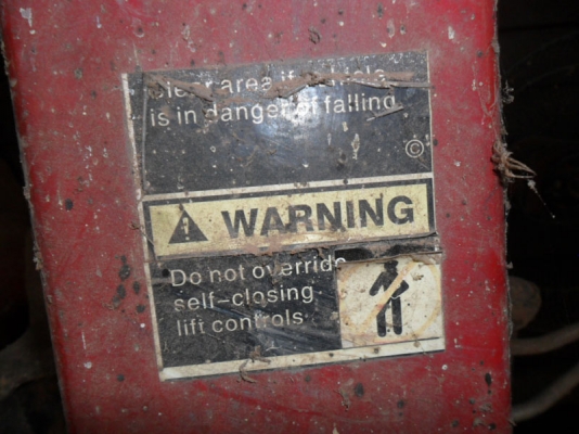 ฝากขายครับ เครื่องถอดยาง 20 นิ้ว ซื้อมาไม่ได้ใช้ ฝากขายครับ เครื่องถอดยาง 20 นิ้ว ซื้อมาไม่ได้ใช้