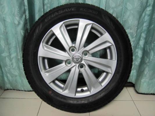 ขายล้อแม็กป้ายแดง New Vios พร้อมยางปี 14 ขอบ 15 ตุ่มหน้ายางมีครบ