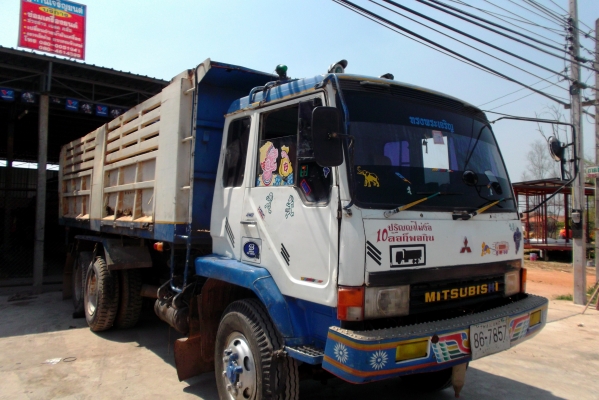 ขายด่วนรถสิบล้อหลงโบซ๊L0425เครือง6D16โบ220แรงม้า