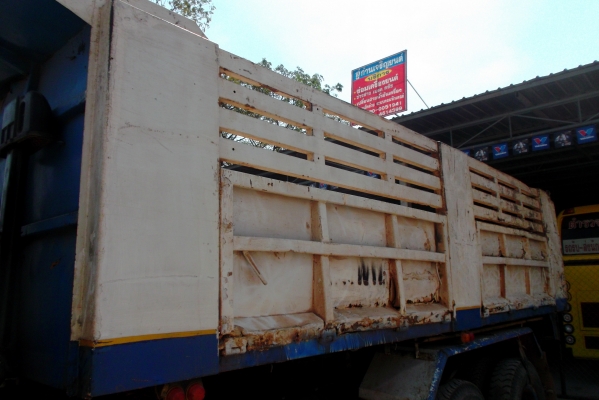 ขายด่วนรถสิบล้อหลงโบซ๊L0425เครือง6D16โบ220แรงม้า