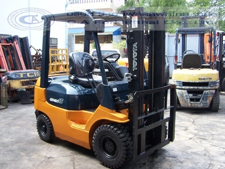 ขายรถ โฟล์คลิฟท์ TOYOTA รุ่น 7-FD15