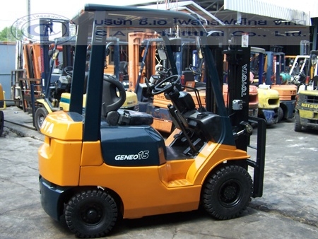 ขายรถ โฟล์คลิฟท์ TOYOTA รุ่น 7-FD15