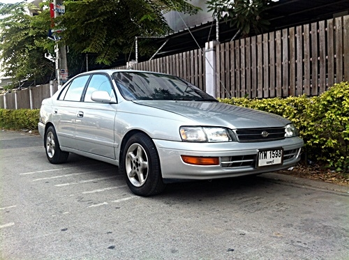 Toyota ท้ายโด่ง ปี94 ออโต้รถบ้านแท้ไม่ใช่Taxiคับ ติดLPGหัวฉีดประหยัดมากพร้อมใช้ถูกเลยคับ