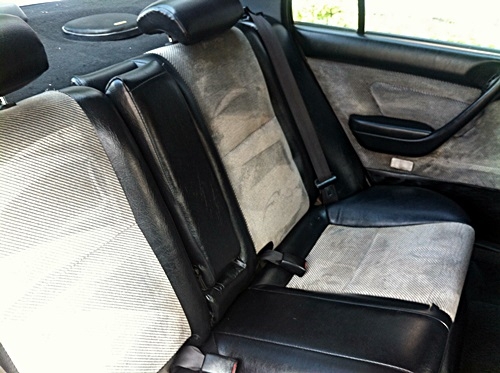 Toyota ท้ายโด่ง ปี94 ออโต้รถบ้านแท้ไม่ใช่Taxiคับ ติดLPGหัวฉีดประหยัดมากพร้อมใช้ถูกเลยคับ